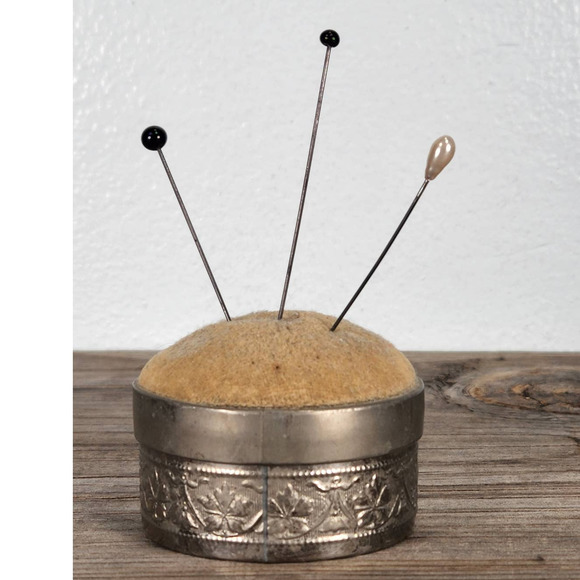 VINTAGE Silver Pin Cushion Sewing Box WW2 US Zone Germany Chased Silver 835 - Picture 3 of 9